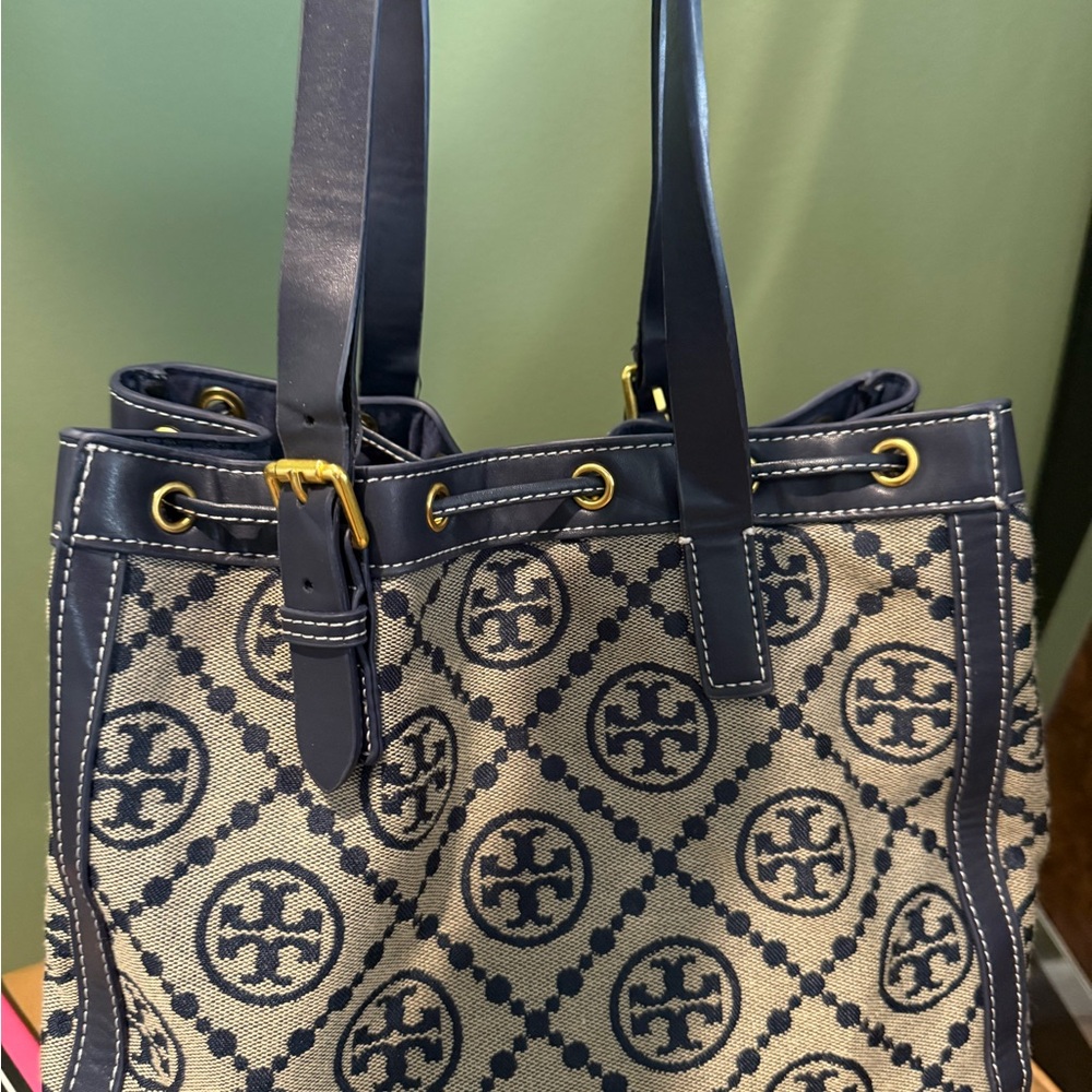 Tory Burch T monogrammed medium tote - Picture 7 of 14